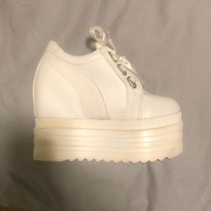 Ultra platform sneaker lightweight